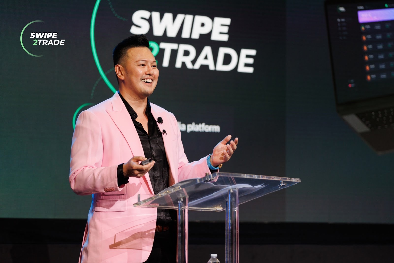 Herbert The Bitcoin Man Sim, CEO of Swipe2Trade, was in Austin, Texas to showcase the platform and present it to the media.